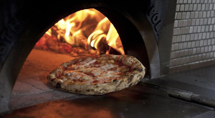 Cottura Pizza: quanto deve cuocere la pizza, scopriamolo insieme